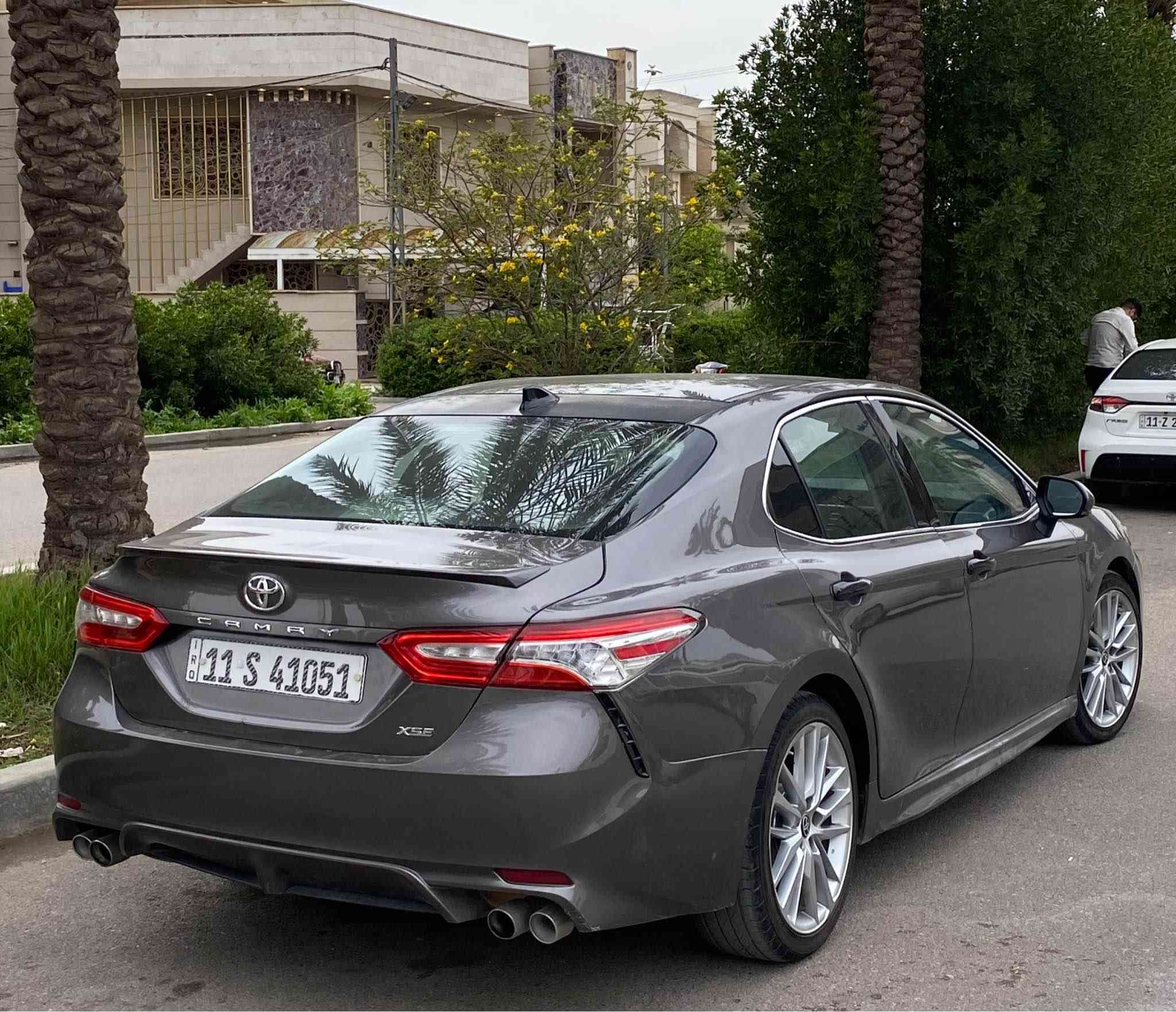 السلام عليكم للبيع تيوتا كامري موديل 2020 XSE فول مواصفات ١/١ اعلى فئة بالكامري  ( بانوراما - شاشة + كامرة - كشنات جلد + كهرباء + تدفئة بالكشنات - فول رادار امامي + خلفي + جانبي نقطة عمياء - اوتو هولد هاند بريك بصمة - بصمة تشغيل + ابواب - ويل كب حجم 20 - شحن ويار ليس - شفتات بالستيرن - تحمات ستيرن جهتين - محرك حجم 2.5 ) وباقي المواصفات المعروفة 

حادث السيارة من جوه اندر كرج بيها صبغ ٣ قطع هنا بالعراق والسونار منشور 

رقم بغداد ب اسمي ارقام جدد

السعر 155 ورقة 

للاتصال *********** بغداد, العراق
