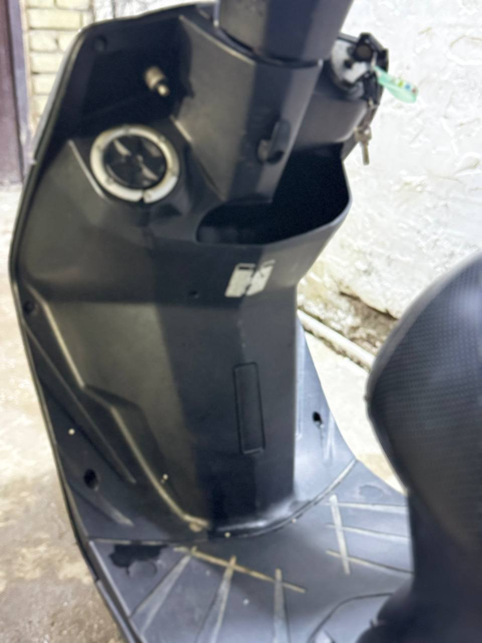 سلام عليكم ورحمة الله وبركاته دراجه ثعلب 140 للبيع نضافتهه كدامكم دراجه لا نضوح لا تبخير ومكفوله من صوت بلمكينه وكهربائيات كلهه شغاله اشاير دبل صار شهر ونص من مشتريهاا مكاني بغداد الكريعات قرب مطعم لبلام
رقم الهاتف ***********
