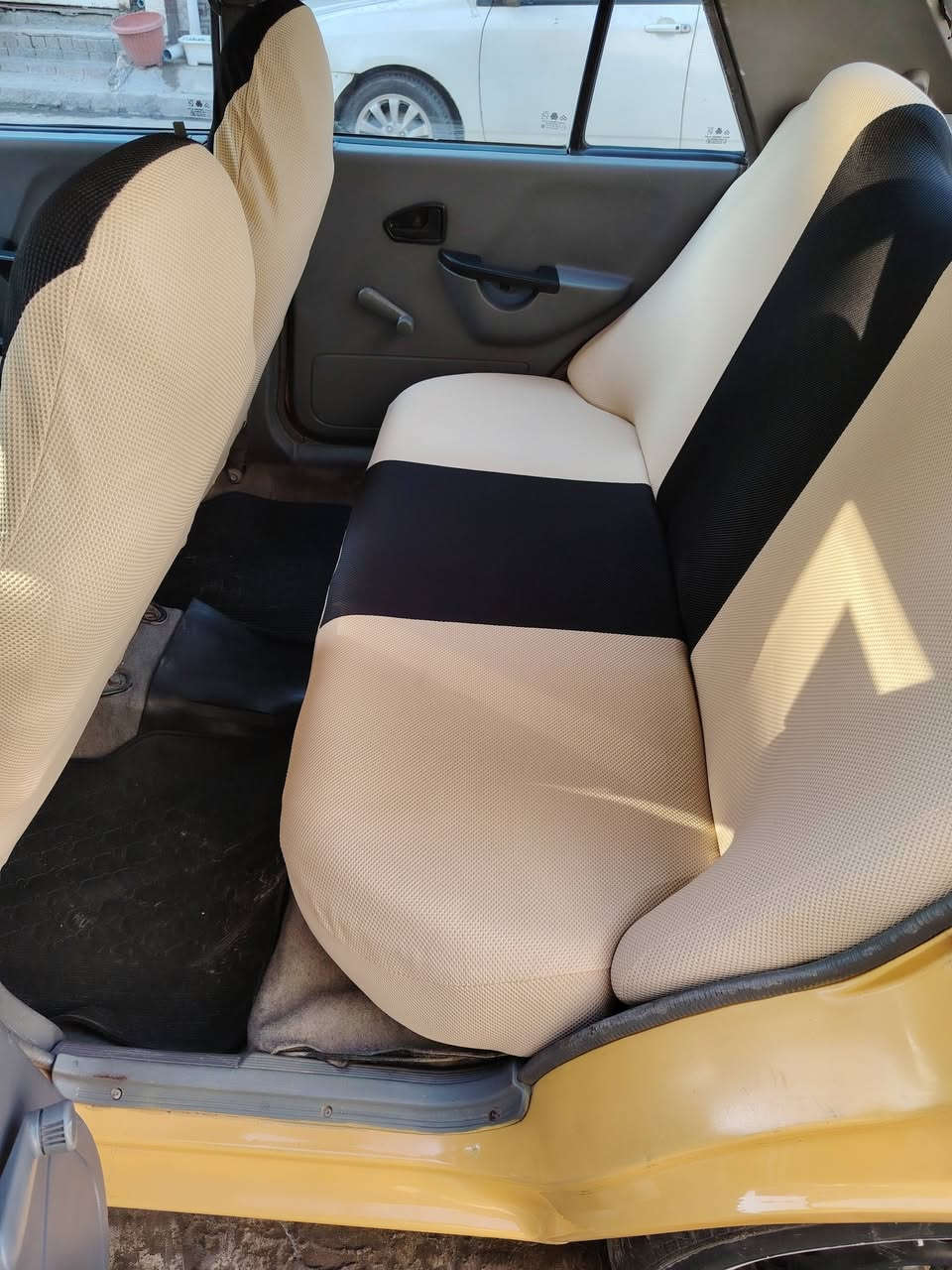 السلام عليكم
للبيع سايبا موديل 2015 ، رقم بغداد العنوان بغداد الجديدة
السعر ٣٧ ورقة

للاستفسار الاتصال على الرقم ***********
