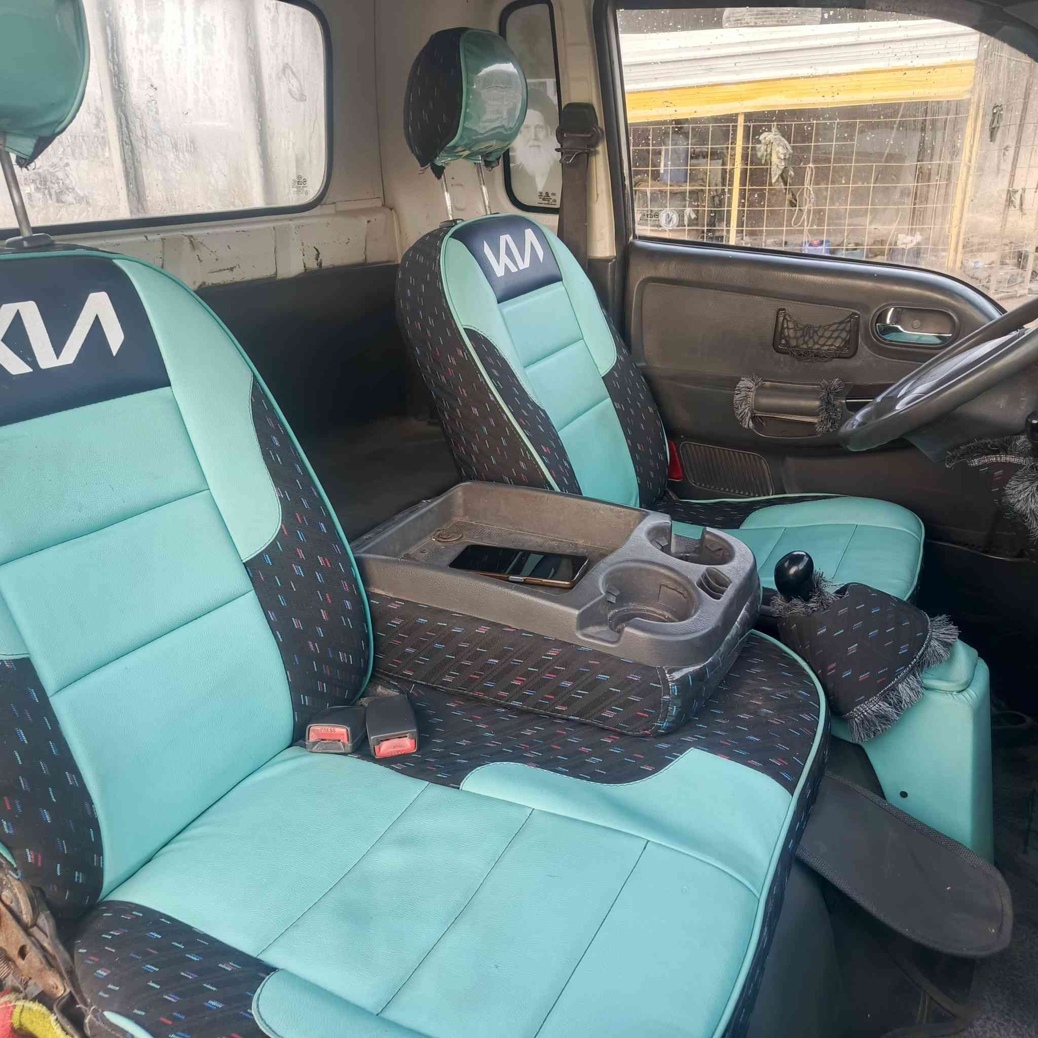 السلام عليكم كيه مديل 8 السياره مصبوغه حزام جماليه بدون حادث كير مكينةمكفولات كهربايات جاهزه صدر جديد تخم تاير جديد بيع مستعجل السعر 60 وبيه مجال  *********** ***********
