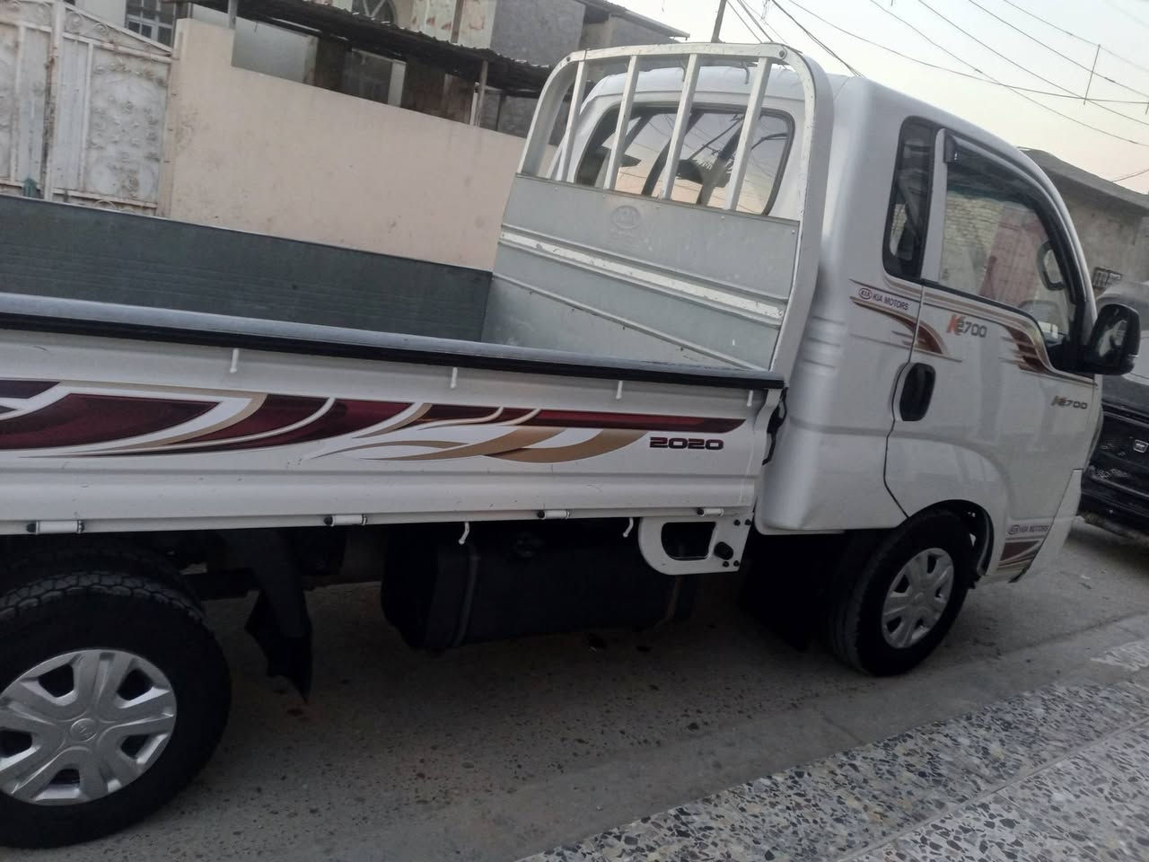 سلام عليكم كيه للبيع موديل 2020فول موصفات مكفوله من ضربه ومن كل النواحي شاصي اكسل كير محرك كفاله السعر 127 وبيها مجال قليل حق الجيه ادالشراي يتصل مكان بغداد ***********
