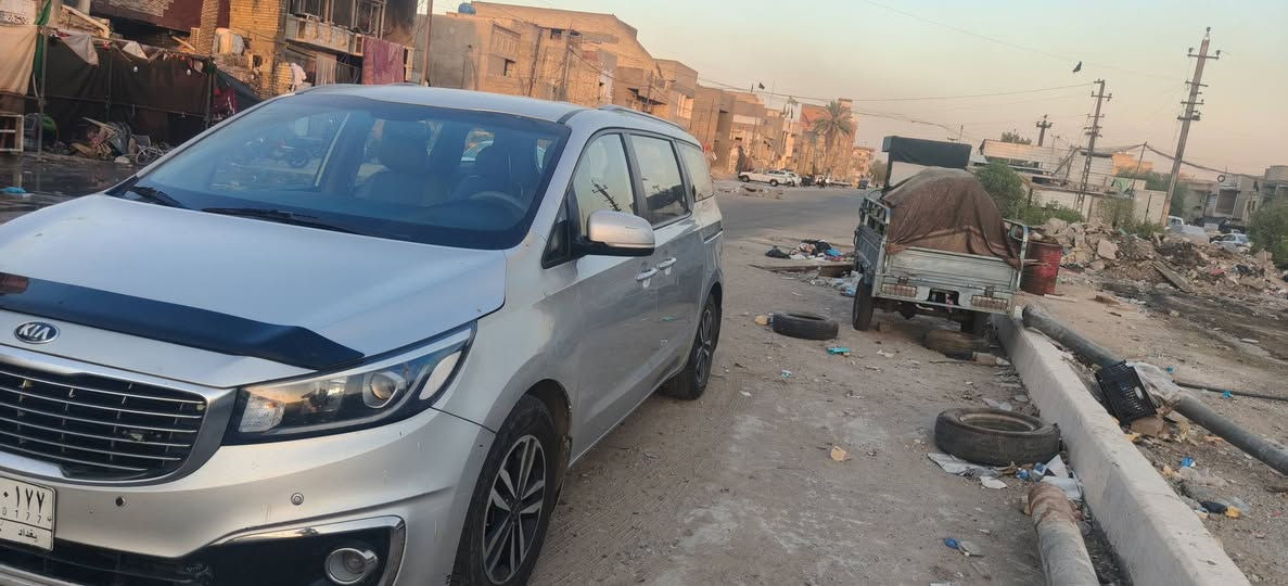كيا سيدونا موديل 2019
وارد امريكي 
 الضرر جاملغ عكس السائق 
اللون سلڤر 
رقم بغداد 
السعر 185 وبيها مجال
***********
واتساب 
***********

