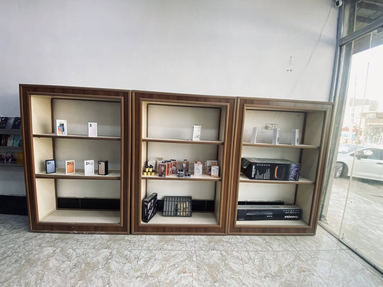 سلام عليكم محل البيع هوه او غراضه  الموقع كوريش حي سلام ***********
