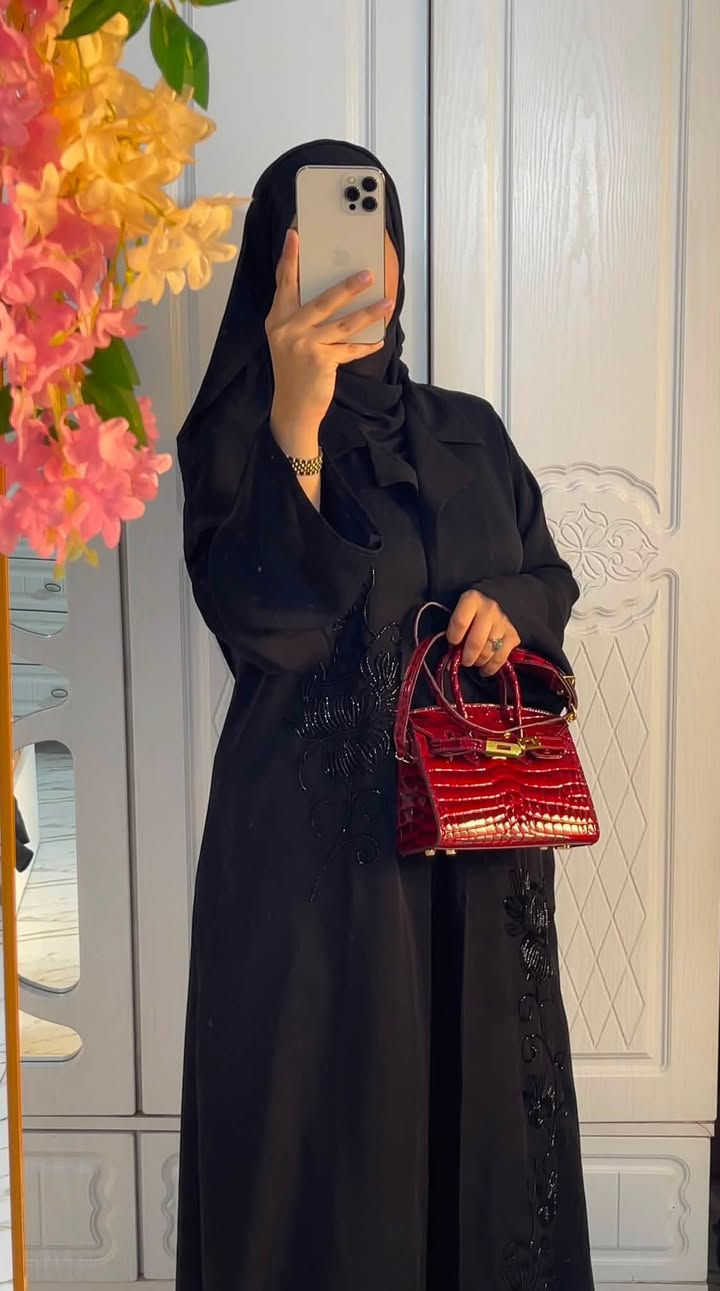 بيج عبي الصفحة على الانستغرام @wed_abayaa2
متوفرة جميع الموديلات الي بالصورة بجميع المقاسات 
للاستفسار مراسله الصفحة على الانستغرام او الاتصال على الرقم التالي 
واتساب
***********
