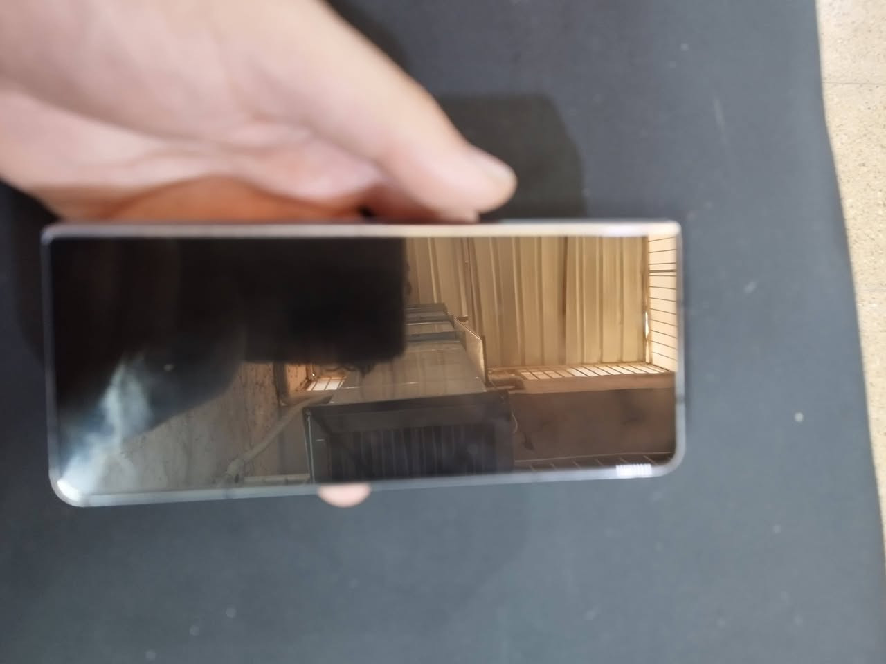 للبيع Samsung Galaxy Z Fold 4
الجهاز شغال لكن بحاجة صيانة، لذلك السعر مناسب للحالة.
🔹 يوجد نقطة سوداء بالشاشة الداخلية. 🔹 الشاشة الداخلية تفتح تقريباً 80%. 🔹 عند إغلاق الجهاز ينطفئ، ويحتاج توصيله بالشاحن ليعمل من جديد. 🔹 الأغلب يحتاج تبديل فلاتات (Flex Cables). 🔹 الشاشة الخارجية تعمل. 🔹 الجهاز مناسب للتصليح أو لقطع الغيار.
📍المعاينة على الطبيعة أفضل. 💰السعر: (اكتب سعرك هون) 📩 للجادين فقط التواصل خاص. *********** بغداد
