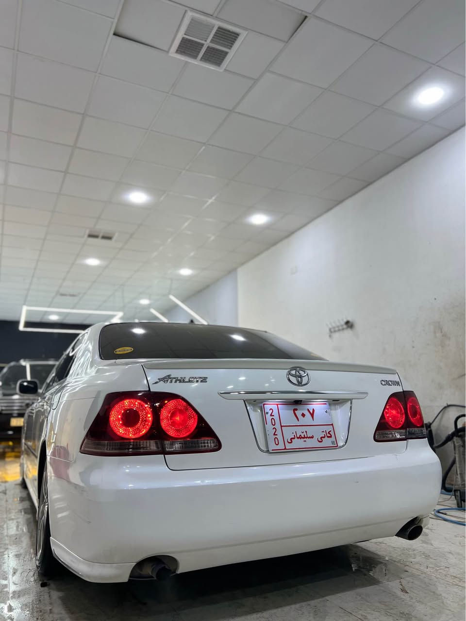 سەرەتا بەناوی خوای گەورەو میهرەبان🤍
تویتا کڕاون شاهینە بۆفرۆشتن
مۆدیل ٢٠٠٧
بڕاوە ١٨٤ تازه داخل 
 کامل جایز کراوە 
گير مه كينه به شه رت 
ناوڕەش 
٣دوگمەی قەپات مواسەفات 
ویل دینگە
 جڵدو هیتەر
   ئاوینە کارەبا
سەیارەکە بی چاڵ بی شوختە 
سەقفی شوشەی 
تەبرید ساردو گەرمی بەسراوە بەشەرت 
تەقەورەقەی نیە بەشەرت
پشتو پیشی کەپسە دەعمو لیدراو بەشەرت 
کەڤەر گۆڕاو بەشەرت
سەقفی بۆیاخ نیە بەشەرت ره نگ گوراي نييه به شه رت 
هەموو گیانی بەشەرت
*********** كويسينجاك, أربيل
