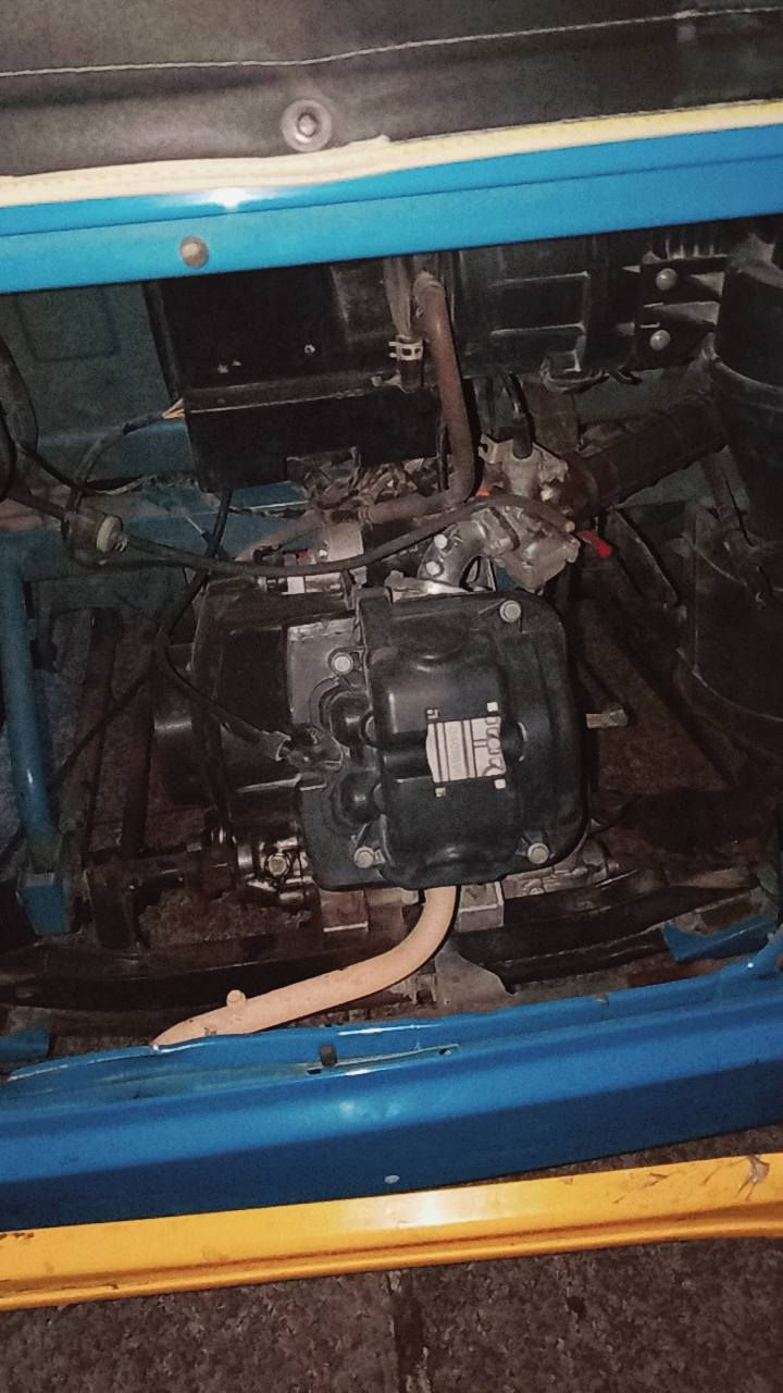 سلام عليكم تكتك تي افي اس موديل ٢٢ شهر ٧ نضيفه خير من الله محرك مكفول كفاله عامه فقط بيها طخه ومعدله عل بارد واضحه بتصوير معاملت ترقيم كامله دافع رسوم مسوي براءت ذمه صاعده هزه فقط بصمه وحده وتستلم سنويه ولوحات السعر 6و250 وبيها مجال حك جيه مكاني بغداد حي لجهاد رقم ***********
