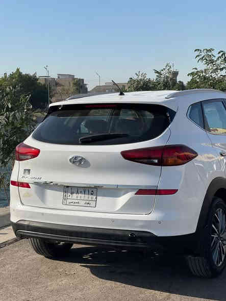 السلام عليكم 
.. توسان ٢٠١٩ خليجي  سعر ١٨٣$ بيه مجال  صبغ بس جنطه وبدون فتح.. ربع بنيد فقط بدون دواخل سياره لايت خمس عدسات كشنات كهرباء.. جلد بقلاوه .. بصمه.

مكان سياره بغداد 

سعر ١٨٣$ بيه مجال بسيط 

رقم ***********
