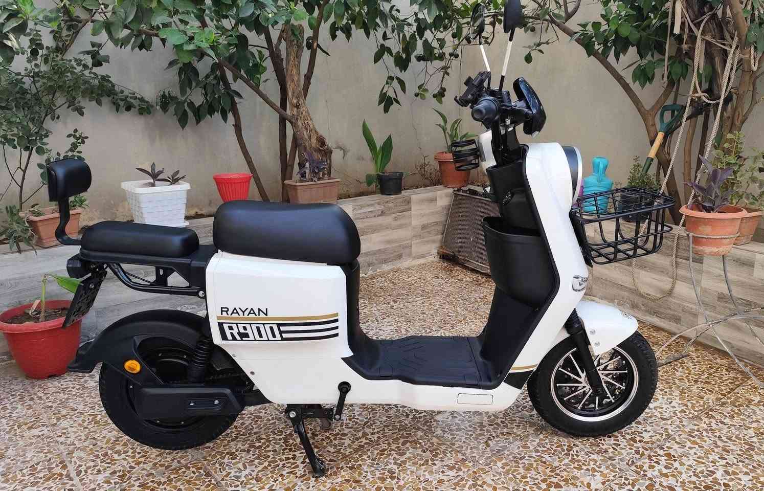 ماطور شحن R 900 للبيع 
بي فقدان شحن شي قليل 
سعر ماطور 400 
رقم موبايل ***********
عنوان موصل جانب ايمن الإصلاح الزراعي
