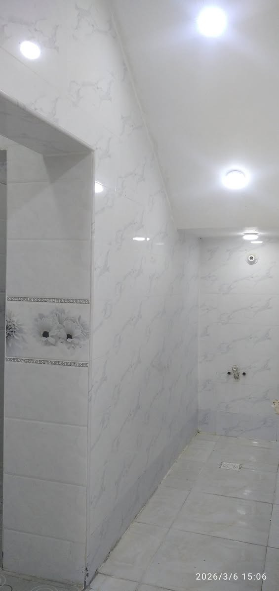 دار البيع في مجمع ابن يقطين مساحه ٢٠٠ على شارع عشرين 
ثاني بيت عن الركن الشارع الفاصل بين ابن يقطين و الايطالي مطلوب إلى المصرف العقارية ١٠٣ التواصل على الرقم التالي 
***********
