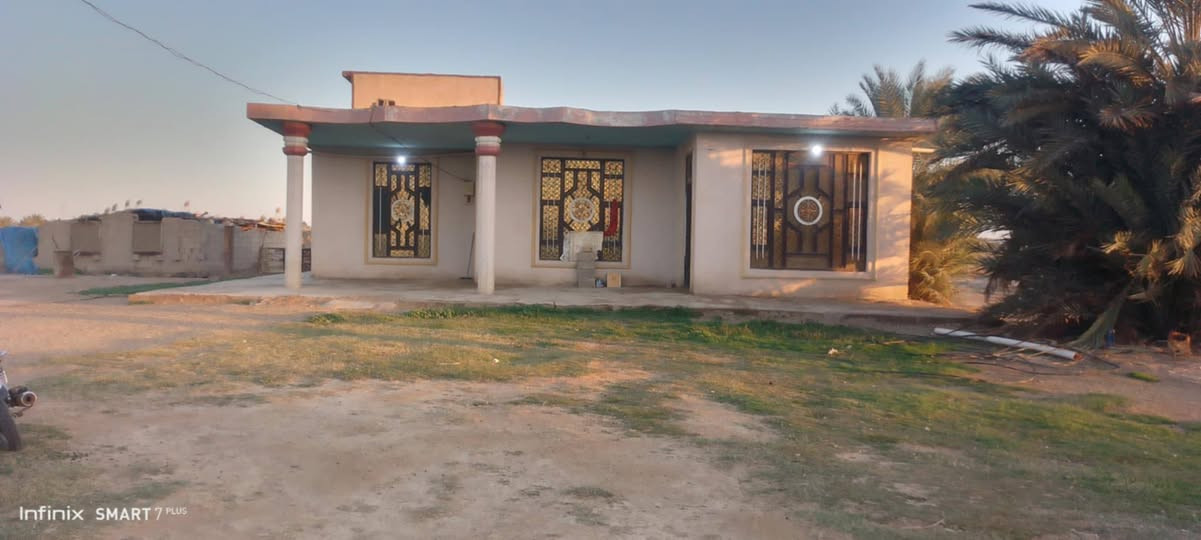 ارض زراعيه معه دار  المساحه 16 دونم قانون 117 ارض جيده تبعد عن طريق بغداد كوت 1200 متر طريق سبيس المكان العزيزيه لاستفسار اكثر ***********
