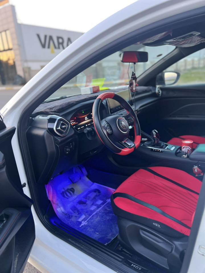 ئێمجی جیتی 2025 
فول مواسەفات 
19 هەزار ڕۆشتوە 
کامل جوانکاری بۆ کراوە 
ڕۆنی گۆڕاوە 
شاشە بیلاد 6 مۆد هەمو دوگمەکانی ئیش ئەکات 
بێ بۆیاخ بێ سارد بێ شوخت 
سعر 119 گەڵا 
***********
