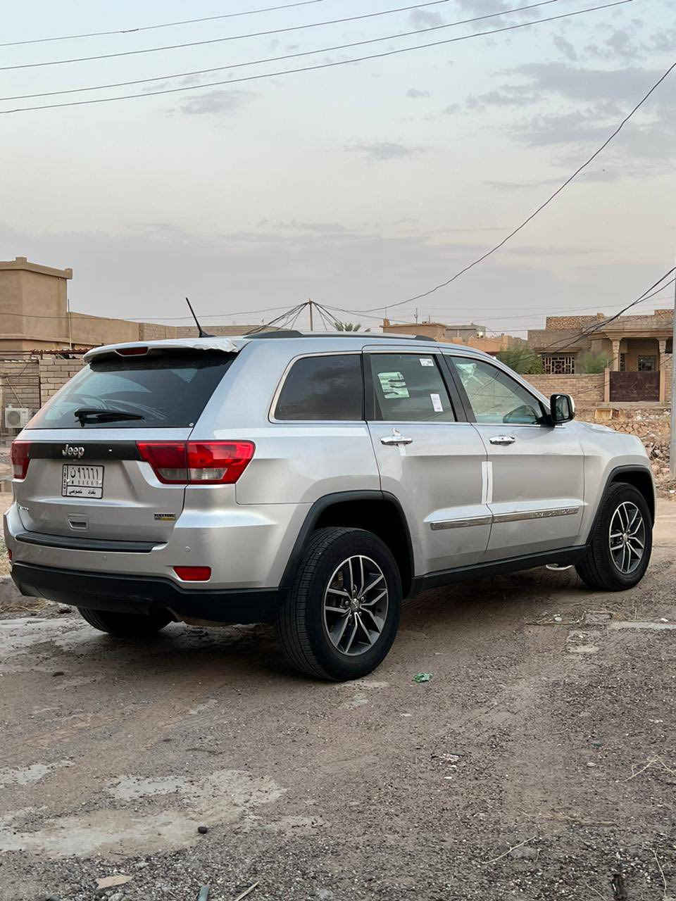 السلام عليكم للبيع او مراوس بكامري موديل ٢١ وفوگ
جيب موديل 2011 أمريكي 
رقم بغداد مميز شرط التحويل 
ضرر جاملغ وبونيد بدون دواخل 
محرك 3600 شرط 
كير شرط 
صدر بي تعب 
سياره حيل حلوه وستخدام شخصي 
السعر ١٧٠ وبيه مجال 
وهاذه رقمي ***********
