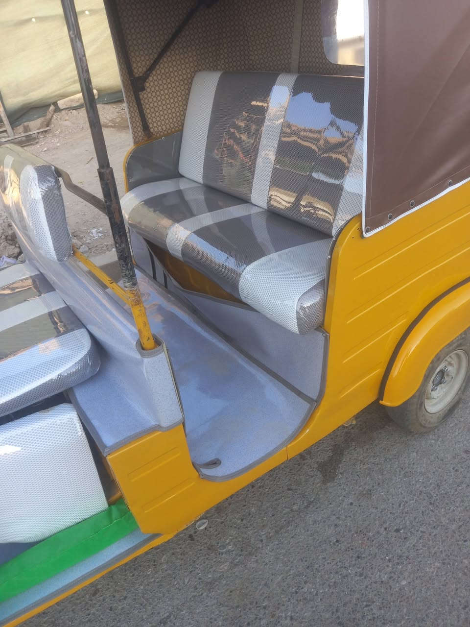 ١٨ شهر ١١ رقم وسنويه 
شراي يخابر ***********
