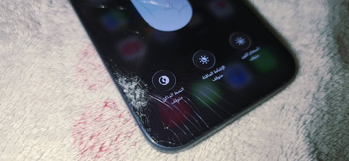 للبيع آيفون 17 برو ماكس 256GB أزرق تيتانيوم أمريكي، بطارية 100% مشحون 14 مرة والضمان لشهر 11/2026. الجهاز بدون كرتون.
الحالة: بيه كسر واضح جداً بالشاشة مبين بالفيديو وبقعه في الشاشه، وما مأثرات على الاستخدام؛ اللمس والشاشة والكاميرات كلها طبيعية وعلى الفحص.
الموقع: بغداد - البياع
للتواصل: ***********
السعر: 1,375,000 دينار (بيه مجال رمزي وبسيط جداً، رجاءً لحد يكسر بالسعر ويكتب أرقام بعيدة لأن البيع مو مال خسارة).
