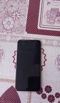 آيفون اكس ماكس  مبدل شاشه وبطاريه اصليه  فيس إيدي شغال  سعره ٢٠٠ أو بي...