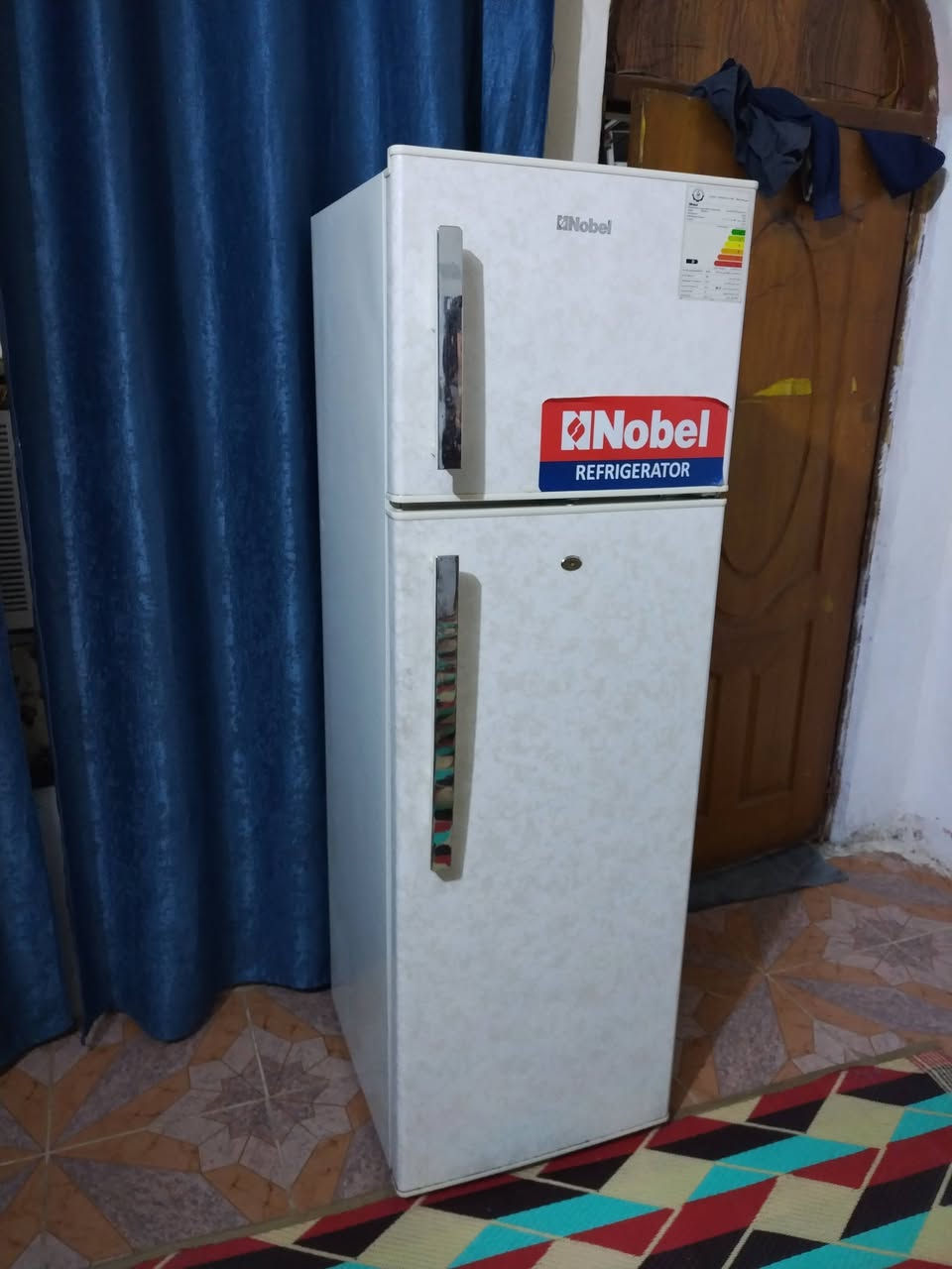 ثلاجه جديده حجم 16 للبيع السعر 175 بعقوبه التحرير الرقم ***********
