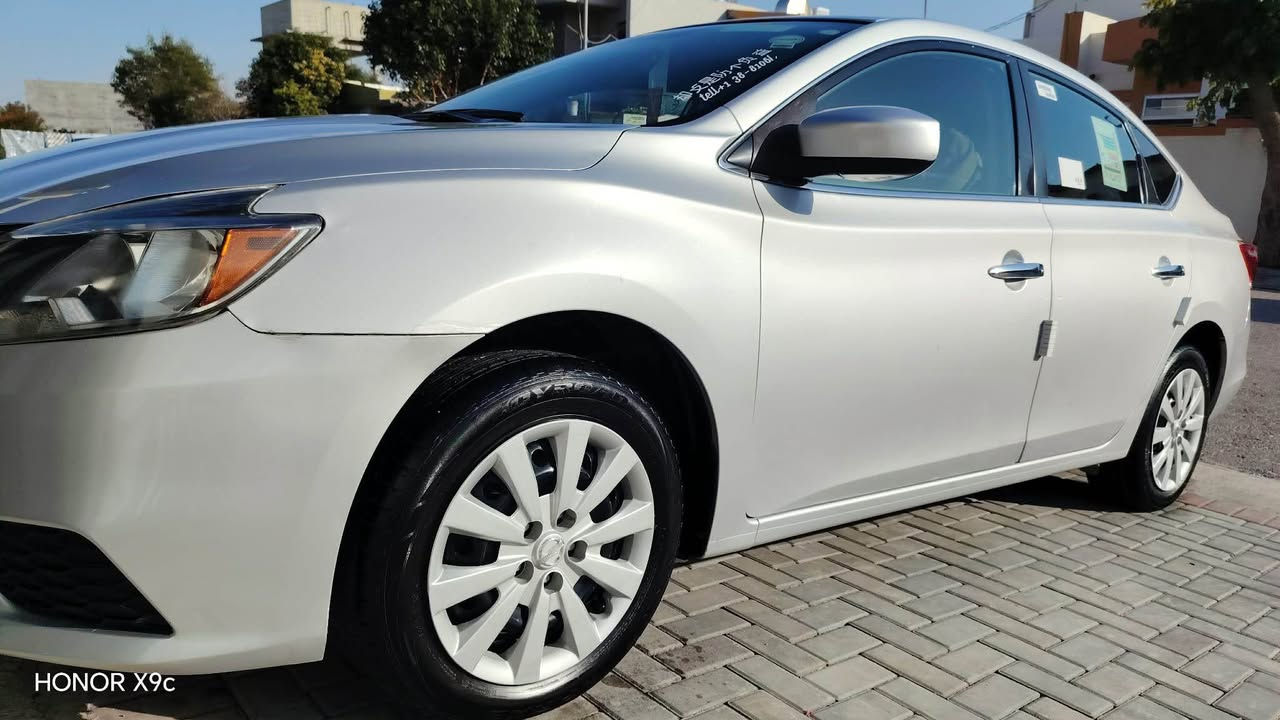 نيسان سنترا موديل 2017 sv 
بيه قطعه ونص صبغ بدون دواخل جاملغ و ربع بنيد
*********** كيفري, ديالى
