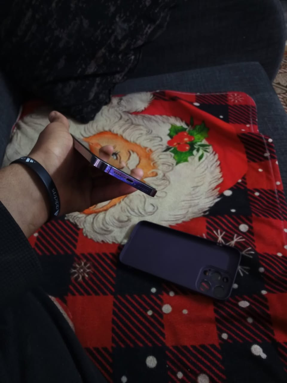 ايفون 14 برو ماكس ال بطاريه 86 ال ذاكره 256 شرق اوسط AAAبي كسر بسيط ب حافه كارتونه الاصليه مالته 850 بي مجال حك الجيه مكاني بغداد رقم ***********متواجد وتساب
