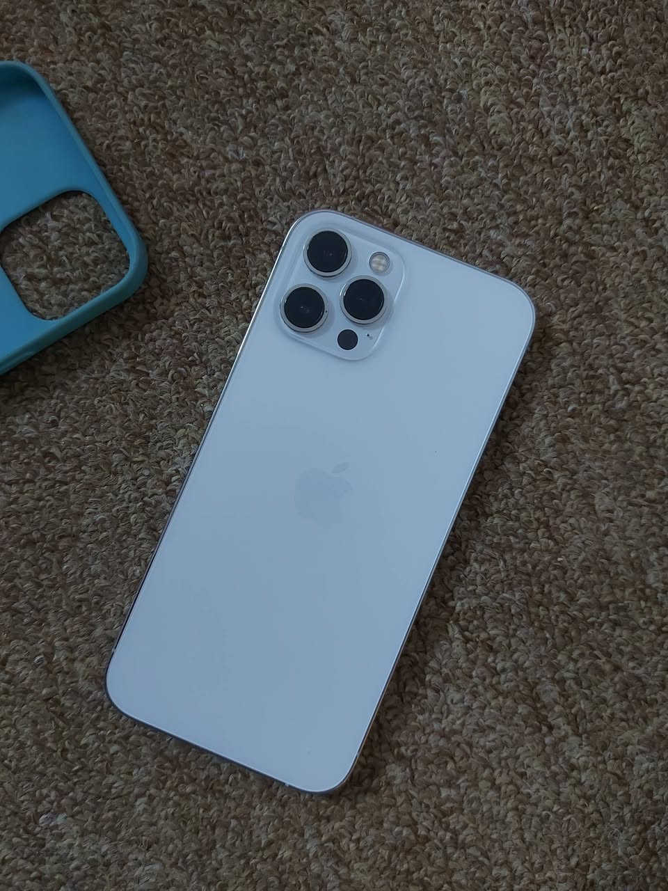 السلام عليكم ايفون12  برو ماكس  ذاكرة 512
السعر 500 جهاز نظيف جدآ
*********** للاستفسار
