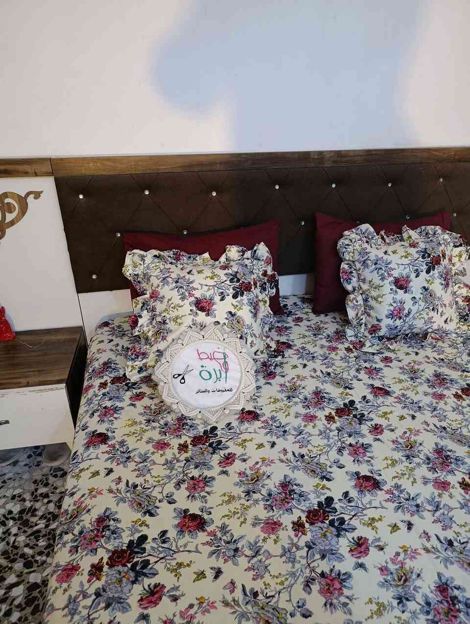 الاختيار عليكم والتصميم عليا 😘✌️
اوردر زبونتنا 
تلبيسه مندر لاستيك داخلي ووجهين مخده ووجهين كوشه 
نوع القماش همايون اماراتي درجة ثانية خامة ثقيله 
السعر 20


**إذا كنت صاحب هذا الإعلان وتريد حذفه لأي سبب، رجاءا أرسل رسالة إلى الدعم الفني**