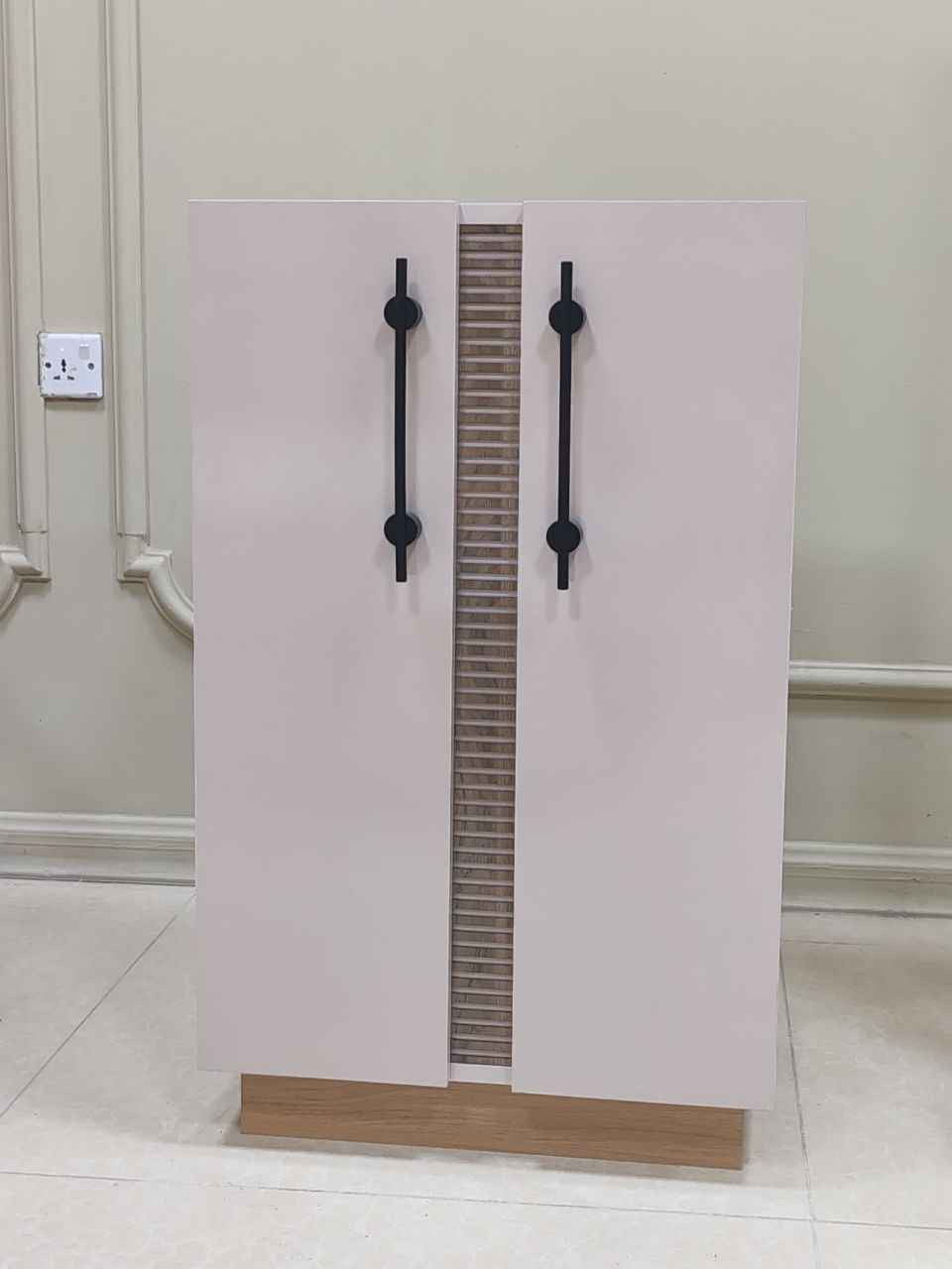 وصول غرفة نوم سارينا ابواب 10 قطع معمل اصلي درجة اولى📢

نفس الصورة بالضبط💯
برغي وجوي حديد
سرير جك خزان 
انارة ذاتية ثلاث الوان
مراة الميز تواليت تعليك
ارجل هيكل حديد
تقاطيع مميزة 
نرمايد هيدروليك 
سكك ثلاث مراحل  
نقوش  درجة اولى ✅
متوفرة بلون كريمي ✅
قياس الكنتور مع الملحق 330سم✅
سرير 180 *200 ✅ بغداد, العراق


**إذا كنت صاحب هذا الإعلان وتريد حذفه لأي سبب، رجاءا أرسل رسالة إلى الدعم الفني**