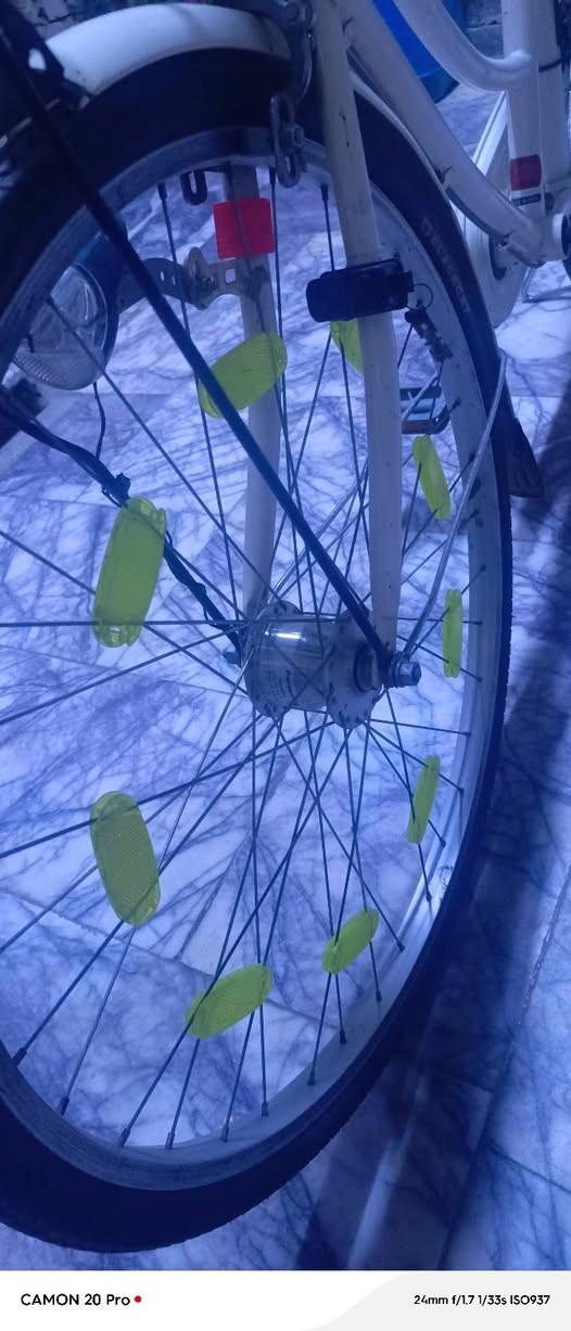 غراض بيسكل للبيع 40شلعة وحدة اذا مفرد الكاسحة ب5 والسلة الصفح ب5 والرماش الصفح ب5 والسهم ب2 والسيباية الامامية ب5 والفردالية ب5 والمراية ب5 والمصاطر ب5 والجرس ابو المراية ب2 والفسفورات 19 فسفورة ب6 والرماش الدائري الصغير ب2


**إذا كنت صاحب هذا الإعلان وتريد حذفه لأي سبب، رجاءا أرسل رسالة إلى الدعم الفني**