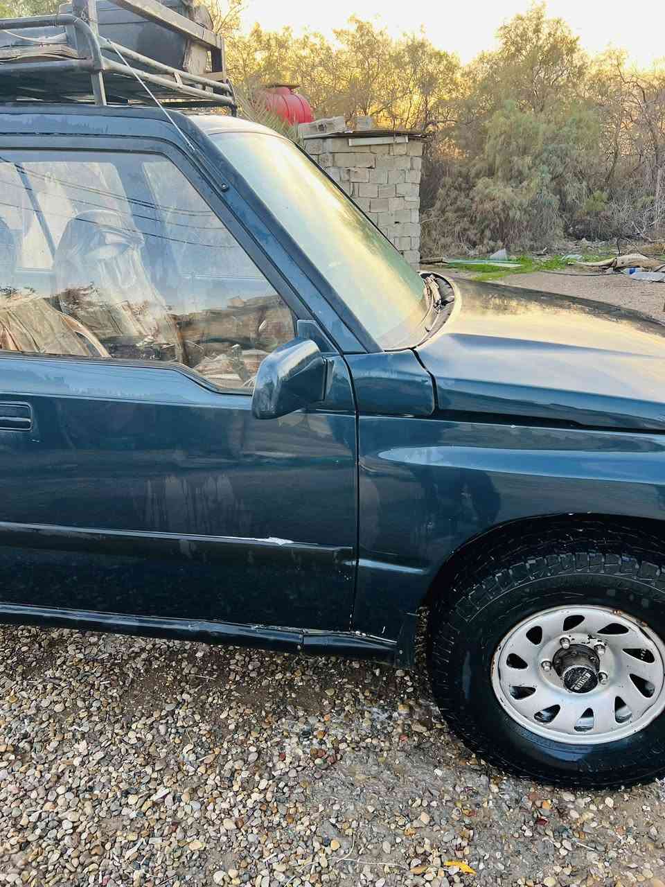 سلام عليكم سازوكي فيتاره موديل 1994 سياره حلوه كير مكينة نضيفات فور ويل شغال سياره نضيفة وما متعوبة 
سعر 45 وبيها مجال 
***********
