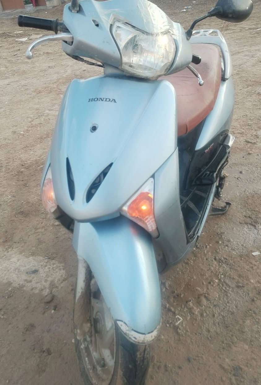 ليدي حديث للبيع
دراجة مفتوحة  نظافتها ٧٠٪؜. مثل مابين بالصور 
سعرها  مليون وبيها مجال 

رحمة لوالديك اذا ماتشتري لاتعبني 
مستعجل على بيعتها


**إذا كنت صاحب هذا الإعلان وتريد حذفه لأي سبب، رجاءا أرسل رسالة إلى الدعم الفني**