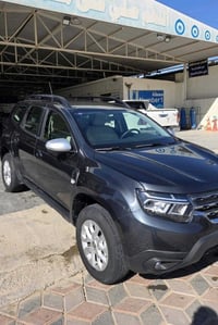 مراوس مع ستنكر حصرا  ٤ أو ٦   رينو داستر ٢٠٢٥ مرقم بغداد ماشية ٦٥٠٠ قا...