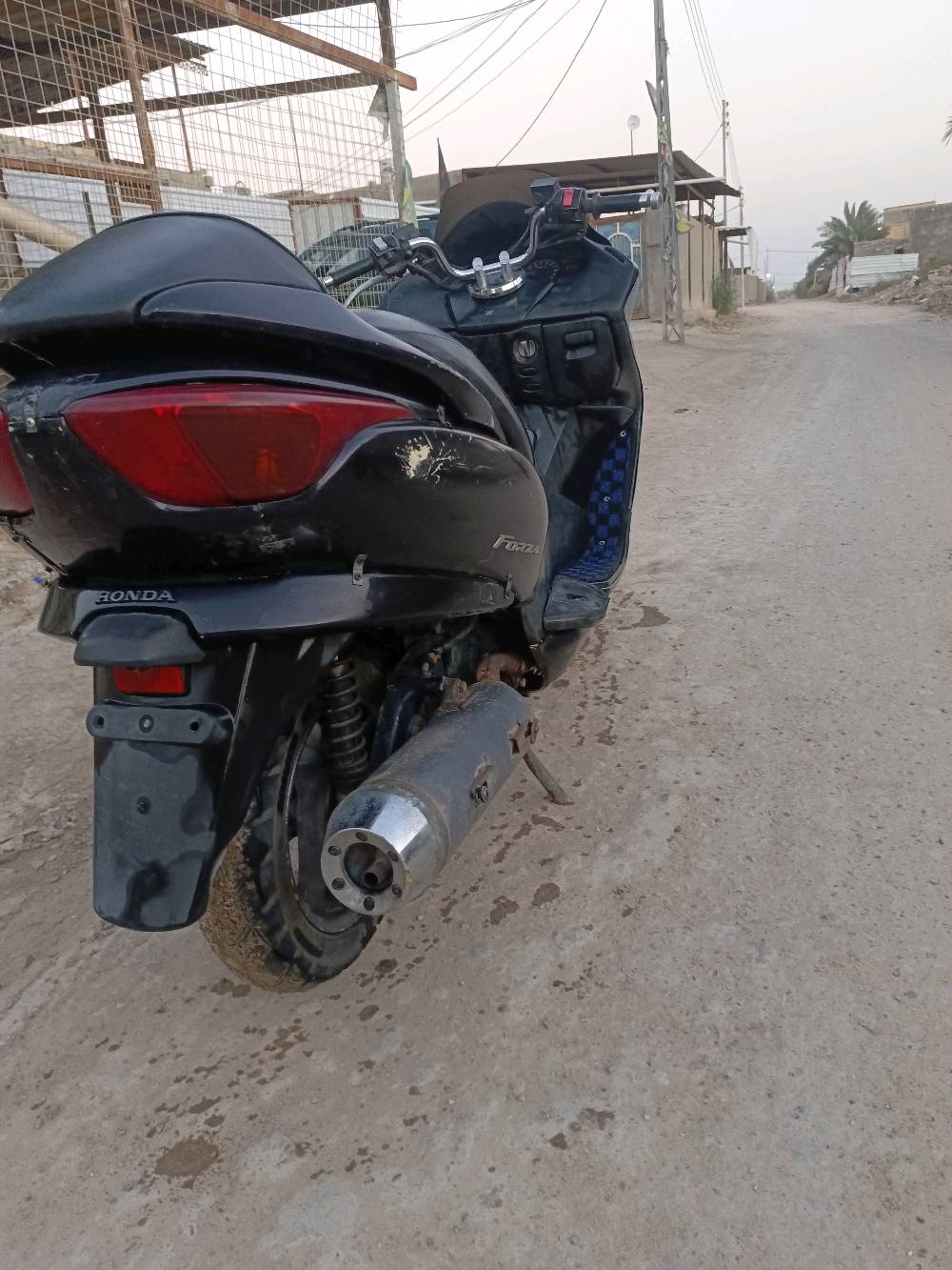 سلام عليكم شباب دراجه فورزه صفر 8 للبيع دراجه حلوه ونظيفه شلعتها تخبل كهربائيات كلها شغاله دراجه حلوه شتريتها وماعرفلها ف اريد ابيعها سعر 600وبيها مجال العنوان محافظه البصره قظاء المدينه للستفسار ***********