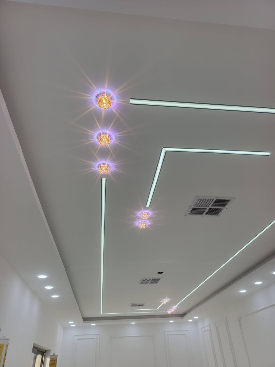 كادر ديكورات جبسن بورد مغربي اسعار مناسبه جدا جدا جدا اجود انواع المواد تركي ضمان مية سنه اي خلل نرجع نصلحه على حسابنا نضام العمل كرسته وعمل تريد بس عمل موجود وهذا جزء قليل من عملنا موضوع بالصور راسلنا عل صفحه او اتصل وتدلل رقم ***********
‏‪***********‬‏
