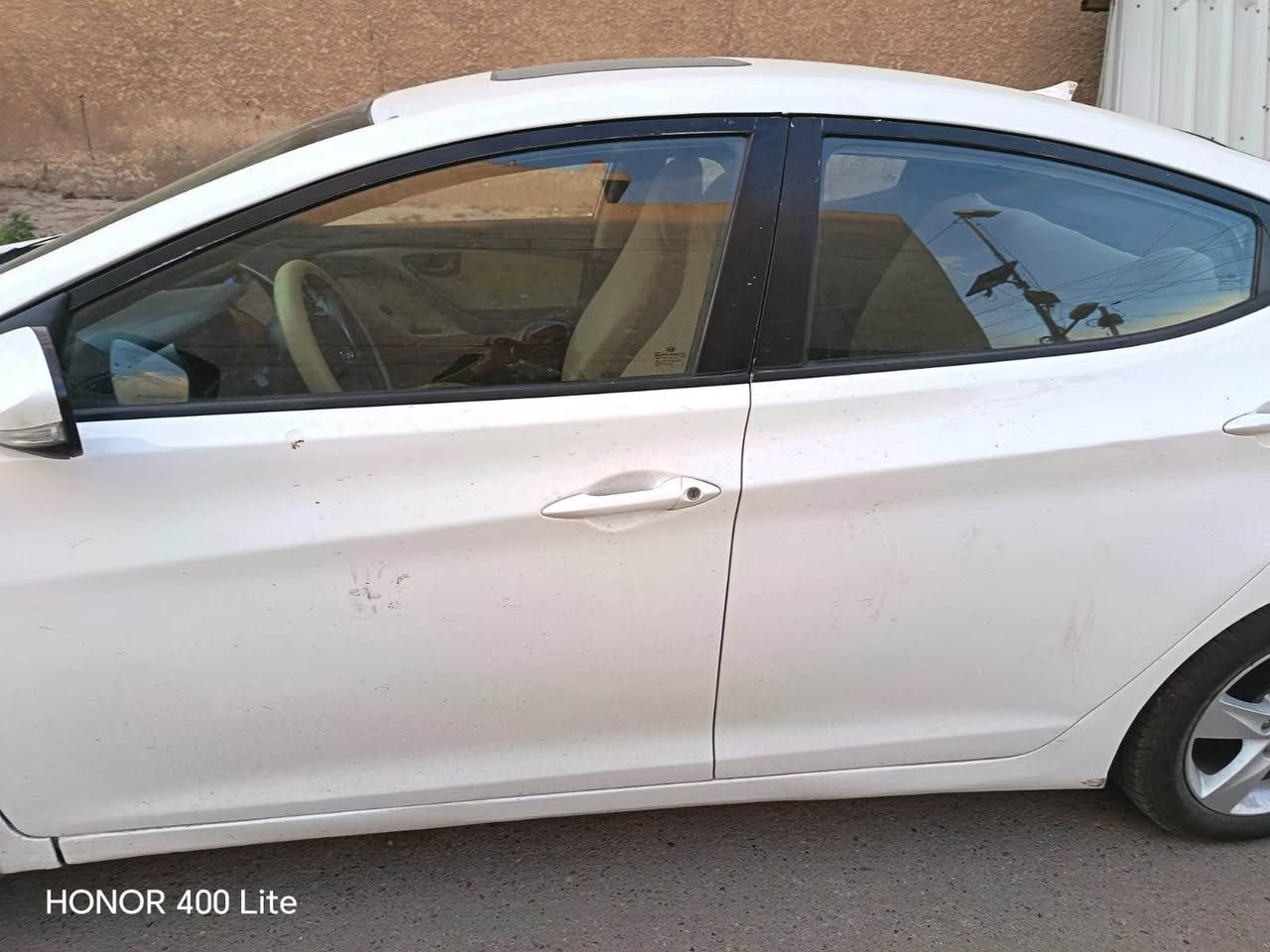 السلام عليكم 
النترا 2013 للبيع فقط. 
رقم اربيل 
تحويل او وكال 
سياره مبدل بيها قماره وجنطه ومصبوغه حزام 
محدثها 2016 
داخل بيجي. 
سلايت 
شاشه / كامره خلفيه 
تحكم ستيرن.
تخم تاير جديد. 
تبريد مسوي. مصارله سبوع كلش حلو 
سياره جاهزه بدون نقص. 
عنوان جميله شارع خيرالله 
السعر 80 $ بيها مجال. بسيط. 
*********** بغداد, العراق
