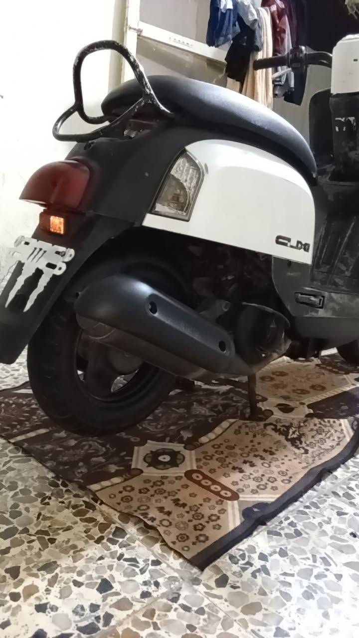 تراجه بوليسي نوزل حلو دراجه نضافه برغي ما مفتوح المكان كربلاء شهدء سيف سعد السعر 750 او بيهه مجال حك الجيه ***********
