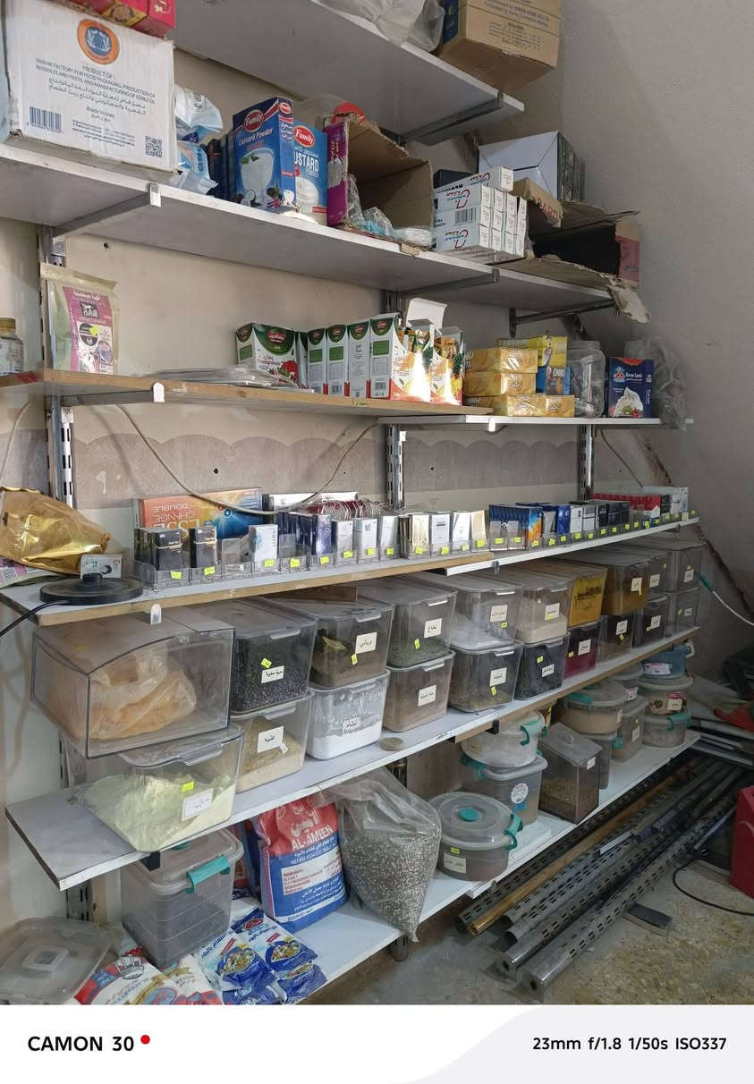 السلام عليكم
اسواق للبيع الموقع حولي بداية شارع 30 الثاني

تحتوي على 8 براد و 3 مجمدات وسبلت كنتوري 3 طن

وبلازمه + كامرات ومبرده وكما موضح بلصور والفيديو 

للاتصال والاستفسار ***********
