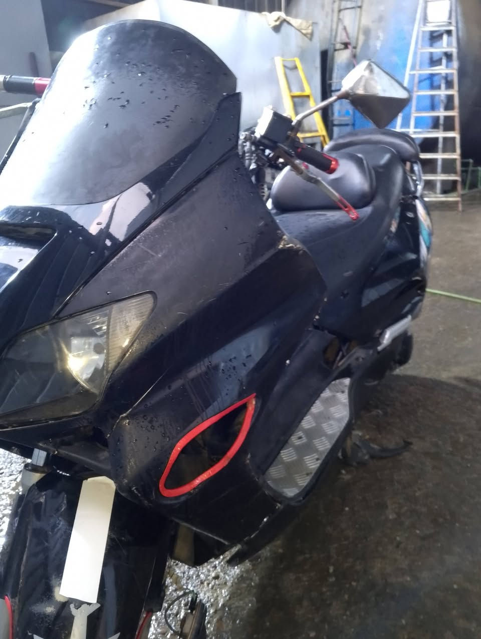 فورزه 06 شغالة نكره سلف محرك لا نضوح ولا صرف ولا تبخير ابيع كوم حديد السعر 450 الف مكان بغداد وره سيطره الشعب ***********
