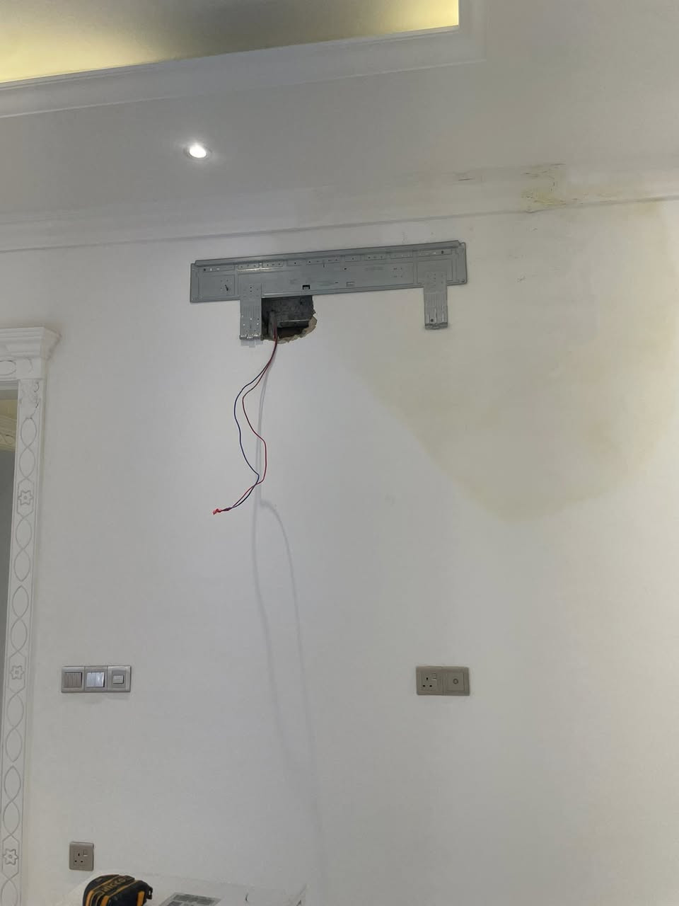 نصب سبالت   وصيانه و تنظيف كافة أنواع أجهزة التبريد موقعياً و بكادر متخصص مع الضمان  .. 👷🏻‍♂️

يعنى عندك صيانة أو تنظيف لا تحتار   سبلتك مابي برودة لا تحتار سبلتك دفع الهواء ضعيف لا تحتار، إتصل بينا و راح نجيك لباب بيتك .. 

   ماعليك فقط الاتصال بمركز خدمة العملاء  على الواتس اب  
***********

🟥  تنظيف موقعي  لجميع الدوائر والشركات مع الضمان 
🟥 صيانة - شحن غاز مع الضمان - نصب - غسل 
عمل فاكيوم ..
***********
