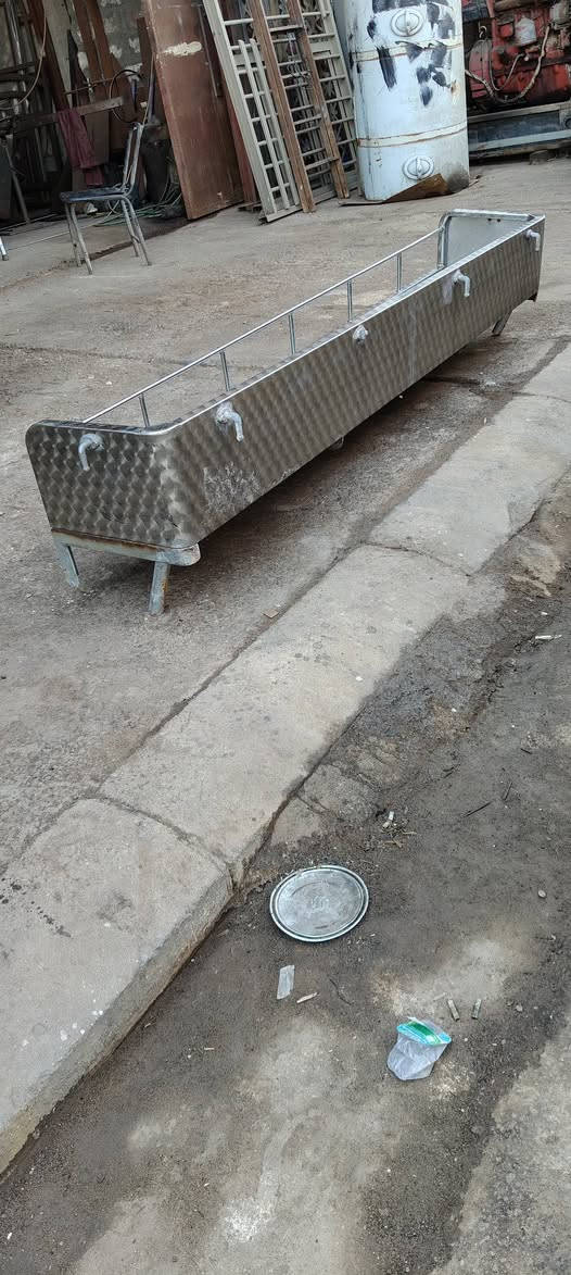 سلام عليكم اللبيع صندوك يصير عله عرشه مال هينو بدي مكاني بصره رقم الهاتف ***********
