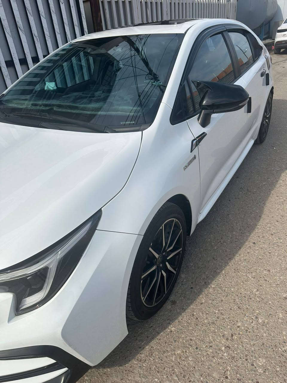 سلام عليكم
كورلا هايبرد 2023
السياره فوووول فئة ال S 
كشنات جلد كشنات كهرباء 
السياره عليه تعديلان هواي 
احلا من الصور بهواااااي 
السياره ماشيه 60,000
ضرر فقط باب عكس السايق صبغ بدون ضربه قويه والمفروض متنصبغ 
والباقي شخط مابيه 
بس صارت بعد 
السياره تزويد عزل صوت لجام 
ترايك العراق كله تبريد بصيف ثلج 
السعر ١٤٧ 
الاتصال ***********
السياره مال جناااي
