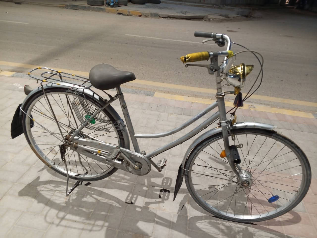 سلام عليكم باسكل للبيع حجم 27 مكان سماوه سعر خاص
رقم الهاتف ***********
