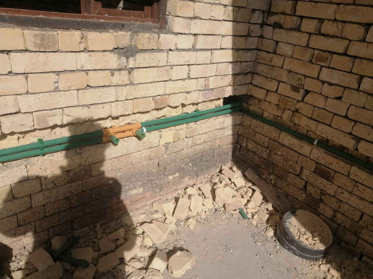 الحمد لله تم اكمال المرحله الأولى بيت احد الاخوه ان شاء الله ينال اعجابكم شغل مناسب وضمان نشتغل بوري وسيمنس ستلايت وانترنت وكاميرات كله دفن وحسب الطلب للإستفسار مراسلة الصفحه او الاتصال ***********
