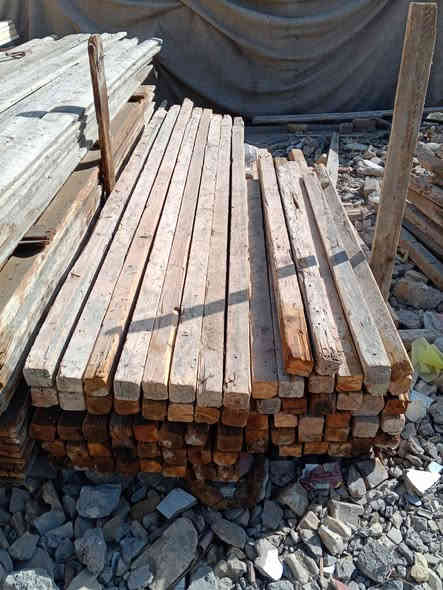 قالب خشب نضيف روسي تارس للبيع يدك 180 متر العدد 9مكاعب مكاني حله للأستفسار ***********
