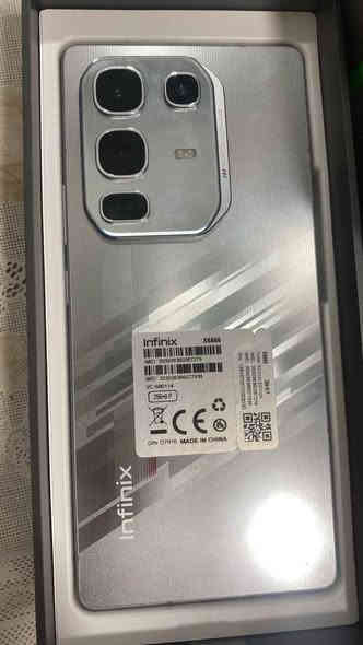 سلام عليكم موبايل انفنكس 50 برو جديد ما مشتغل ولا مره بعده ما معرب ولا مفعل للبيع سعر 320الف وبي مجال للطبيين *********** بغداد
