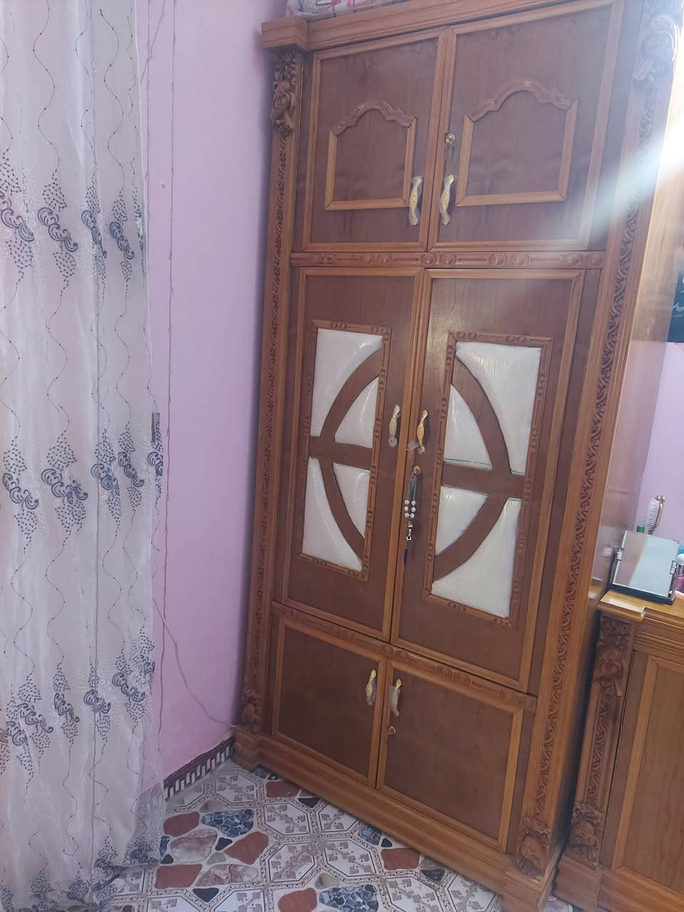 السلام عليكم  اعيد النشر بسبب الوعود الكاذبه.... عندي غرفه تسگام درجة اولى وخشب صاج زان المصري الاصلي استخدام قليل كنتور خمسه باب. مكان الناصريه قضاء النصر  صارت عليه ب ثلاثه ملايين  و سعر البيع يختلف 1500 وبيه مجال لشراي  ... اتصال ع رقم  ***********
