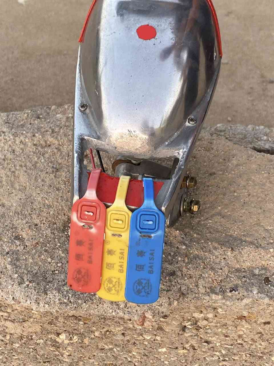 سلام عليكم فانوص اصلي البيع سعرة 40 وشمعة اصلية. مضلل سعرة10/-)***********. /-)شراي تصل وبيك خير ودلل
