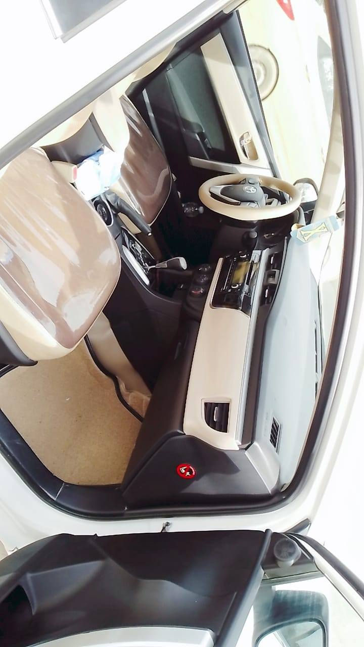 سلام عليكم أخواني عندي كورلا مديل 2015 خليجي ماشية 100 حقيقي 120 ادك جرص السيارة رقم بغداد أنكليزي تخم تاير جديد صدر أمامي خلفي على وضع الشركة مكينة كير كلة على وضع الشركة
مواصفات
بصمة تشغيل
حساسات أمامية خلفية
أشاير بالمري مري شفط
كتلوك بالجكمجة
بصمات 2
5 ويل كب
لايت زنون عالي و ناصي
السيارة مكفولة عدا شبر بارد فقط السيارة على وضع الشركة
مكان بغداد
السعر 140
رقم الهاتف ***********
