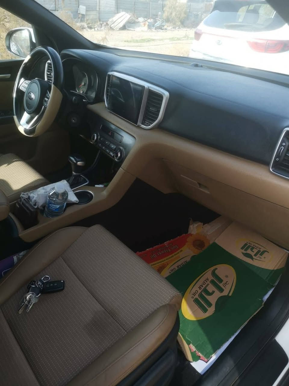 صباح الخير
كيا سبورتج 2019 شكل 2020 خليجي 
عداد 115 الف 
مكينة 2000 دوش 
كشنات جلد حمصي 
شاشه كامره
تحكم ستيرن 
حساس أمامي خلفي 
بارنوما 
تبريد أمامي خلفي 
ويل كب 
3 انظمة قيادة 
مانع انزلاق 
مري شفط
ترحيب على بعد 
سويج 
باقي مواصفات 
رقم بغداد تحويل مباشرة 
194 ورقه وبيها مجال قليل 
اي استفسار 
***********
مكان بغداد حي جهاد
