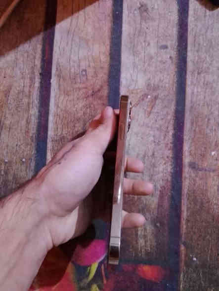 سلام عليكم ايفون 13 pro max بطاريه ٩٦ مامعلايه بلاديه الجهاز بلادي مامفتوح برغي مامفتوح علبلاد وعلفحص ذاكره 256 اللون ابيض والايطار ذهبي الجهاز نموذج M. الجهاز سعره 700 قفل قفل قفل 🔒  المؤشراي لايتعبني للاتصال واتساب متواجد *********** العنوان بغداد حي اور
