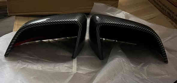 أغطية مرايا جانبية كاربون فايبر لتسلا Model Y / Model 3
لون أسود كاربوني لامع

✨ تفاصيل المنتج:
• المادة: مصنوعة من ABS متين بملمس ألياف الكربون اللامع.
• التوافق: مناسبة لطرازات Tesla Model 3/Y من 2018 إلى 2024 (Highland شامل).
• الحماية: تحمي المرايا من الخدوش والصدمات والتلف.
• التركيب: سهل التركيب بالكبس أو الشريط اللاصق، بدون أي تعديل أو حفر.
• المحتويات: قطعتان (يسار + يمين).

🚚 خدمة توصيل متوفرة إلى جميع المحافظات
💵 السعر: 25,000 دينار فقط
📞 للطلب والاستفسار (موبايل + واتساب): ***********

⸻

#تسلا #Tesla #Model3 #ModelY #اكسسوارات_سيارات #كاربون_فايبر #تسلا_العراق #قطع_سيارات #حماية_مرايا #اكسبلور #توصيل_متوفر #العراق  #الجميع #الكل #عروض  #اكسبلور #تسلا
