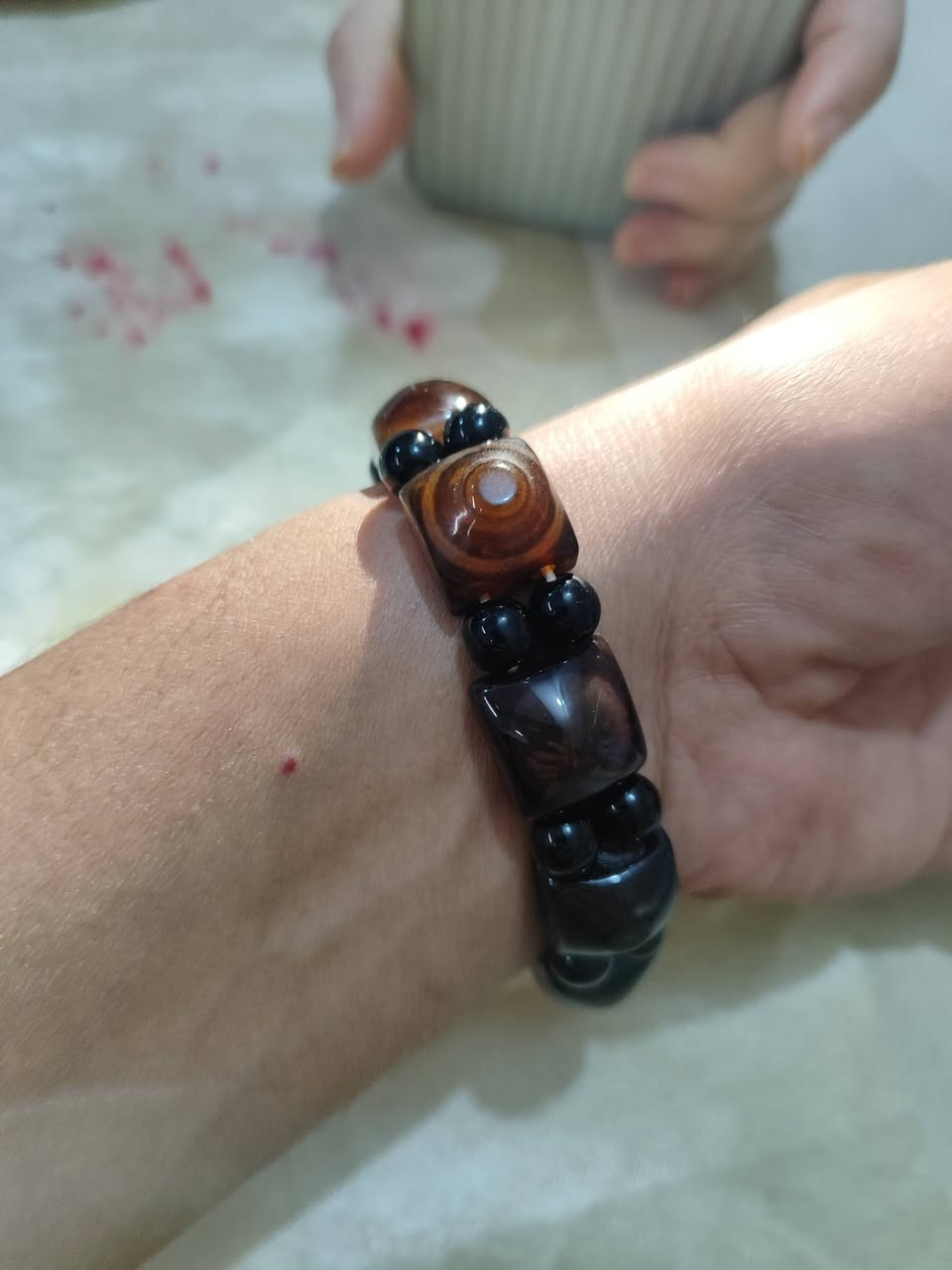 سوار جزع قديم 9 حجرات بي الحجم متوسط السعر 30 ألف العنوان نجف 
لا يوجد توصيل


**إذا كنت صاحب هذا الإعلان وتريد حذفه لأي سبب، رجاءا أرسل رسالة إلى الدعم الفني**